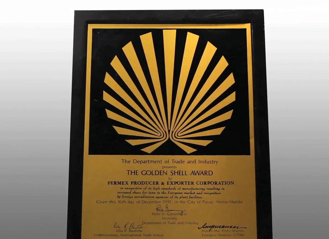 جائزة الصدفة الذهبية التاريخية · 1991 · لقطة ثابتة من Permex AVP 2015 · 04:15.250 لوحة جائزة شركة Permex's Golden Shell بتاريخ 16 ديسمبر 1991، والتي تظهر في فيلم الشركة لعام 2015